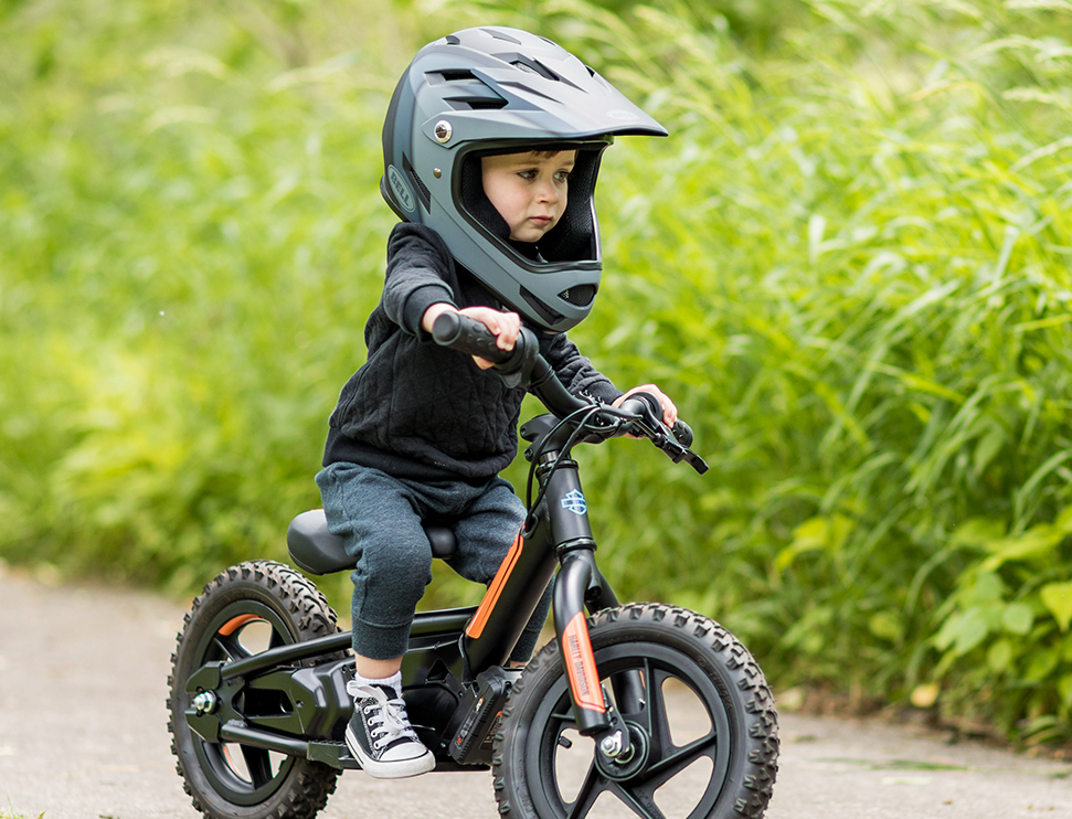 Kid 2025 with bike